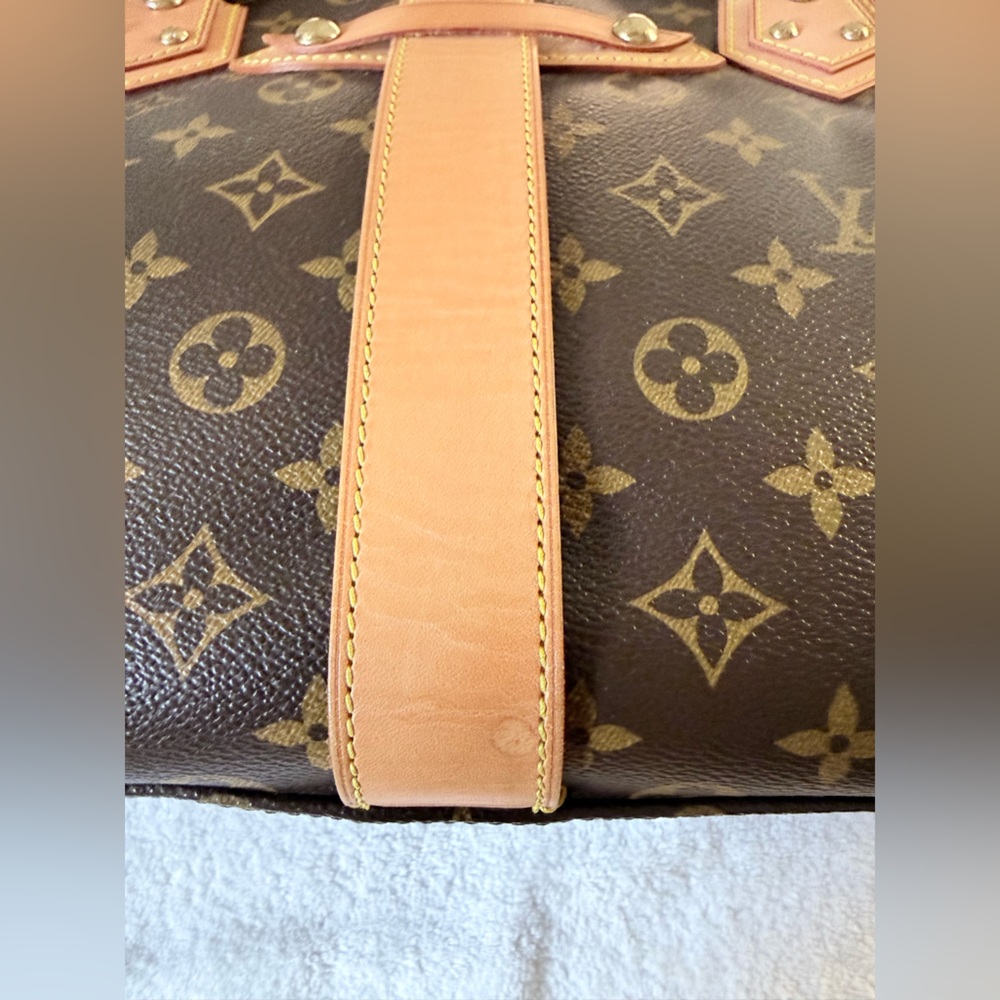 Louis Vuitton Monogram PM Manhattan Handbag - Picture 9 of 13